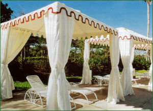 7’x7′ Tent Cabanas for Resorts