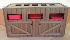 Synthetic Wood Condiment Stands for Resort Dining Areas